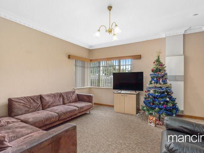 33 Fitzpatrick Drive, Altona Meadows VIC 3028 House For Rent Domain