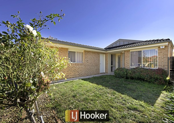 17 Bywaters Street, Amaroo ACT 2914