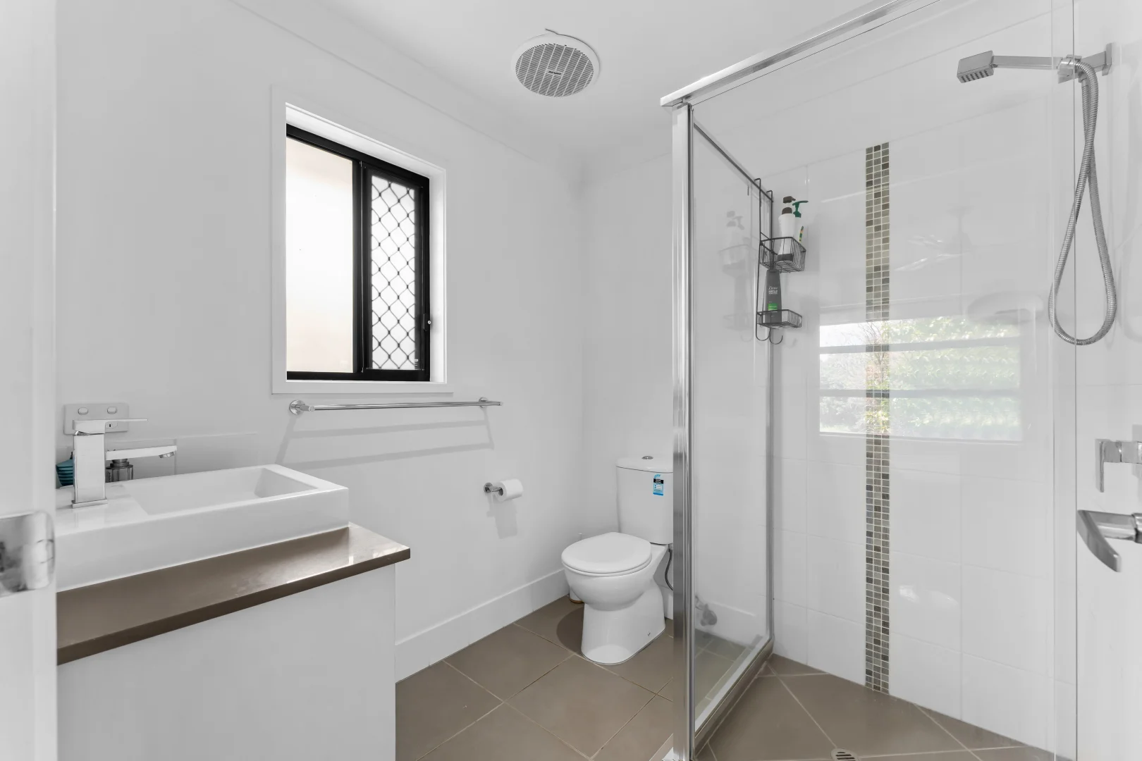 Additional image 5 of 142 Bankswood Drive, Redland Bay QLD 4165