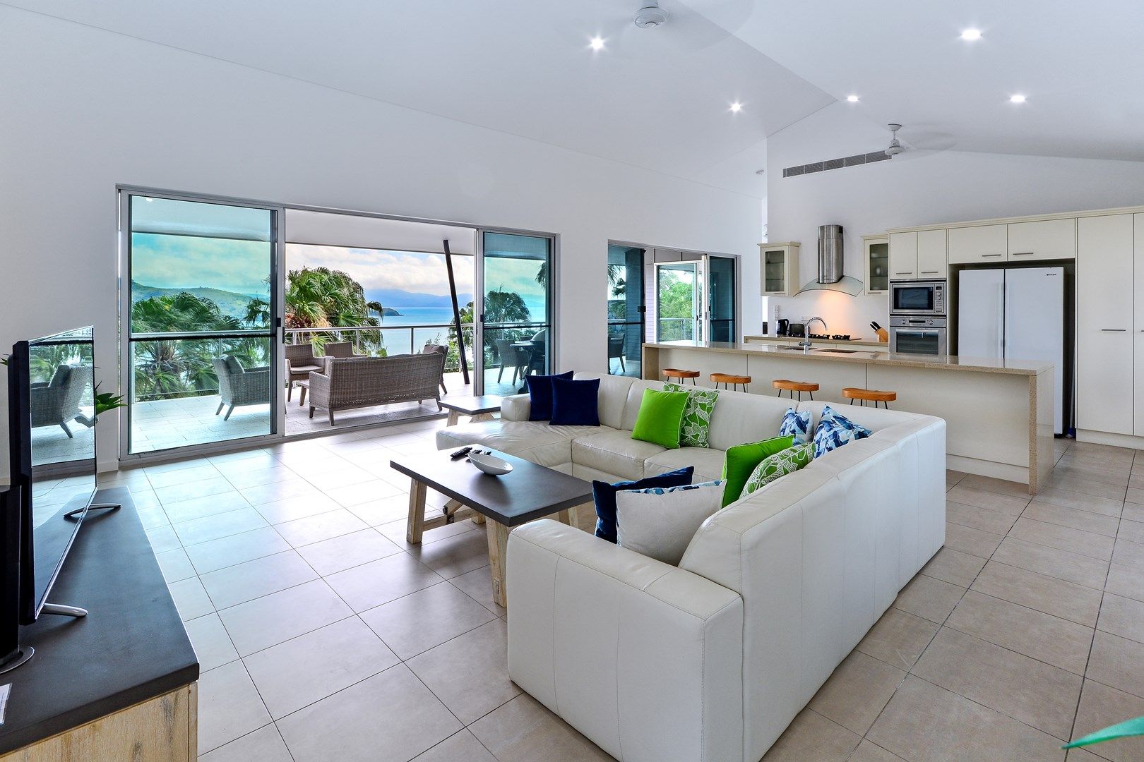 Peninsula 6 18 Whitsunday Boulevard, Hamilton Island QLD 4803, Image 0