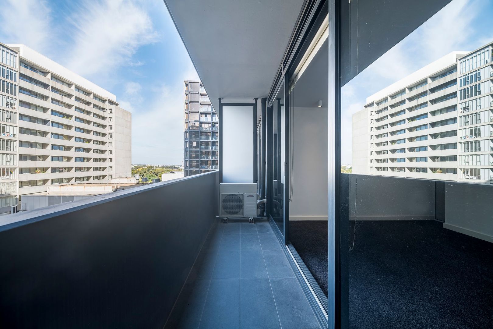 1215/39 Coventry Street, Southbank VIC 3006, Image 2