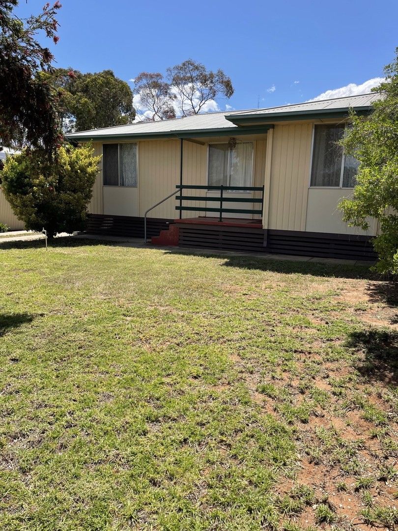 3 bedrooms Semi-Detached in 23 McCutcheon Street WAIKERIE SA, 5330