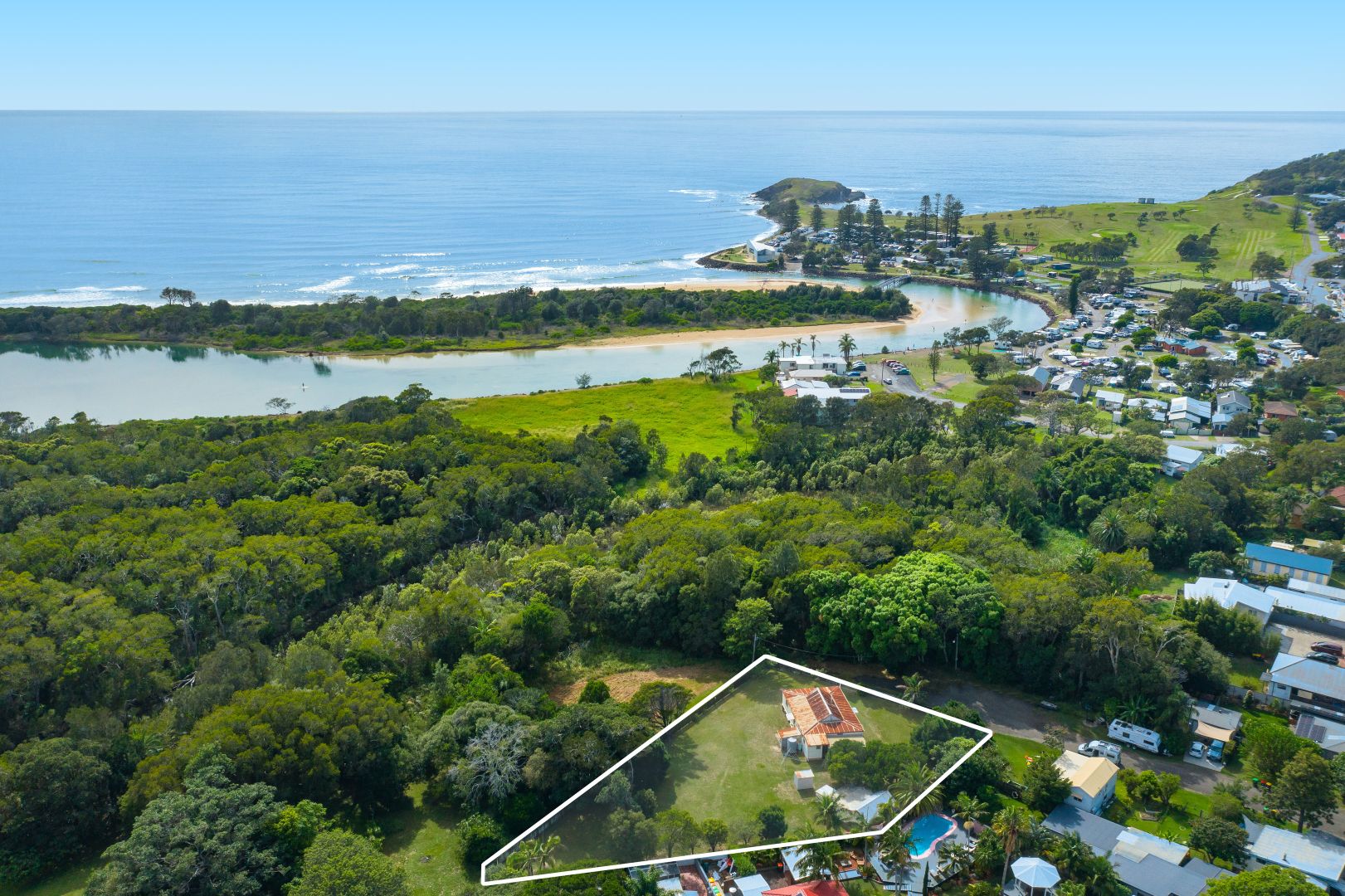1 Lee Street, Crescent Head NSW 2440 Domain