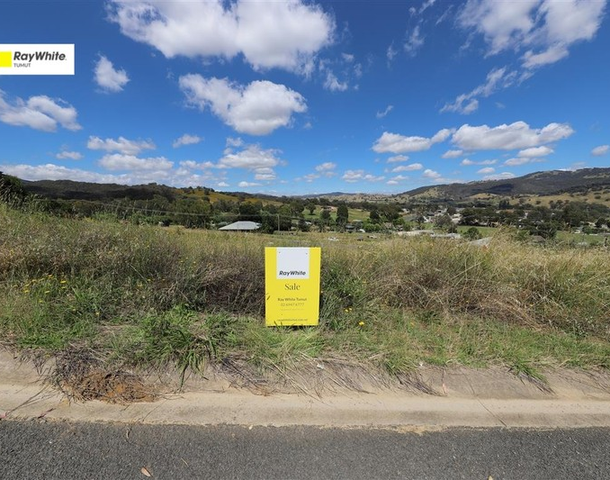 13 Eberlin Place, Tumut NSW 2720