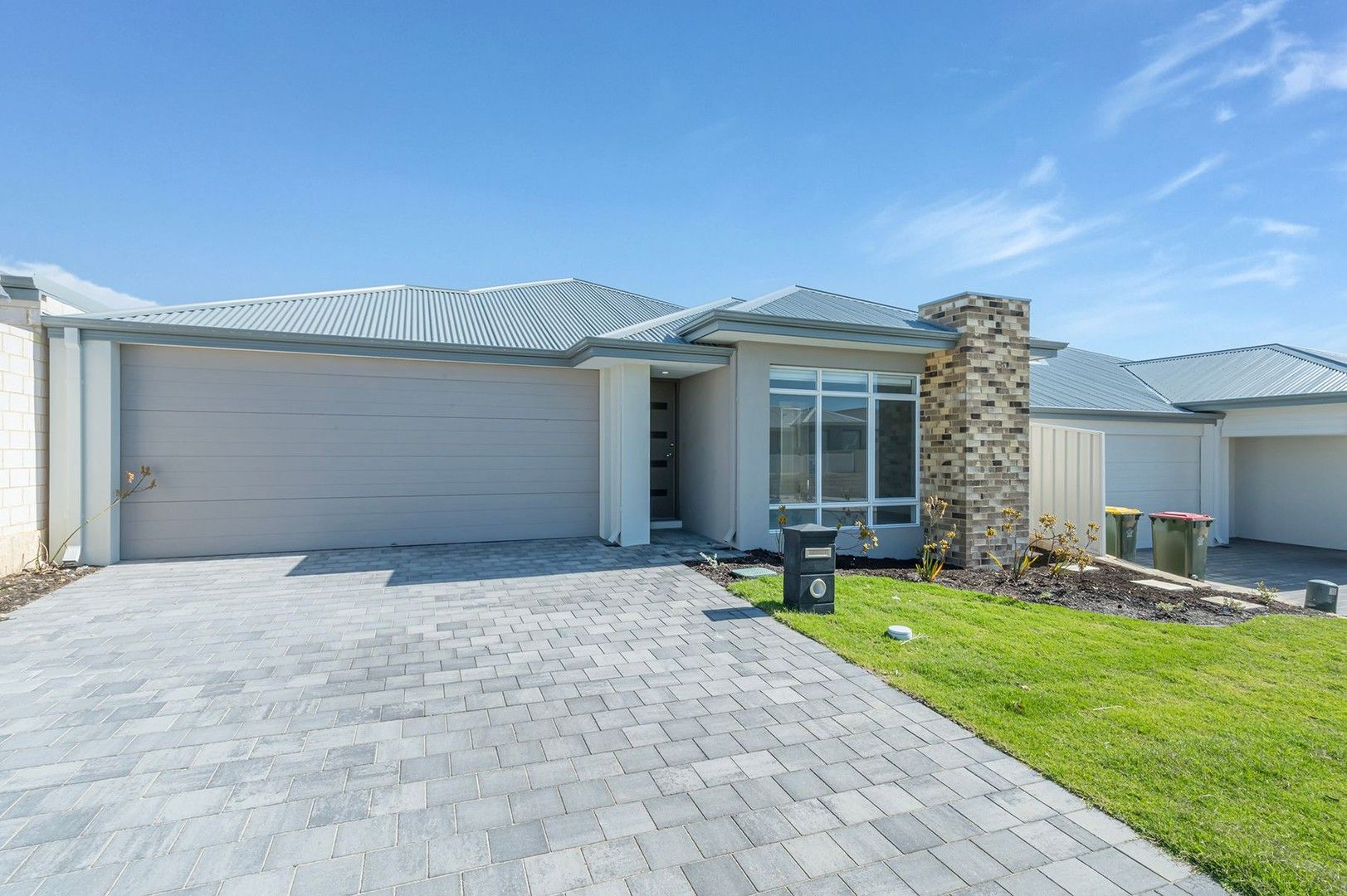 4 bedrooms House in 16 ANDORRA WAY ALKIMOS WA, 6038