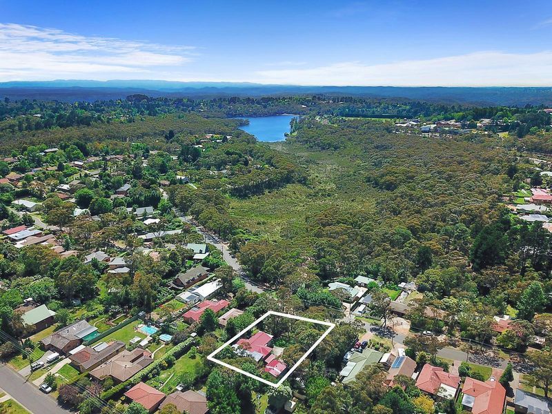 2428 Canberra Street, Wentworth Falls Property