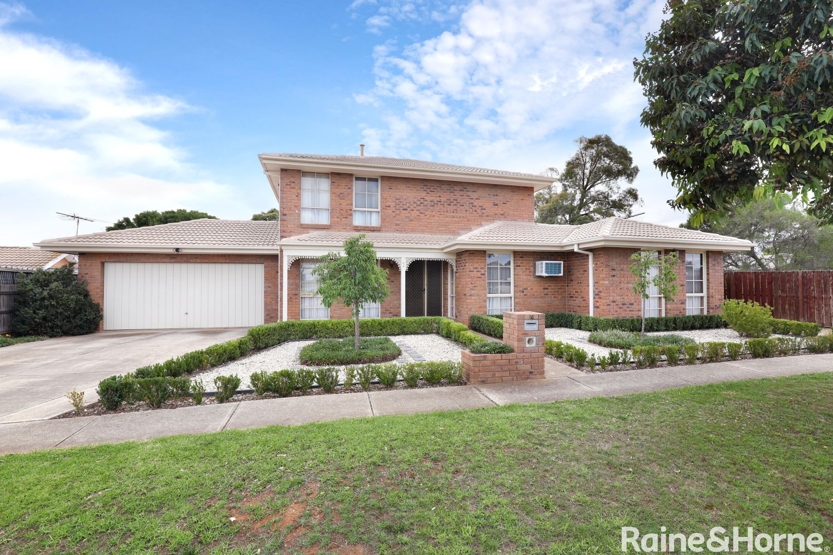 1 Homestead Close, Melton West Property History & Address Research