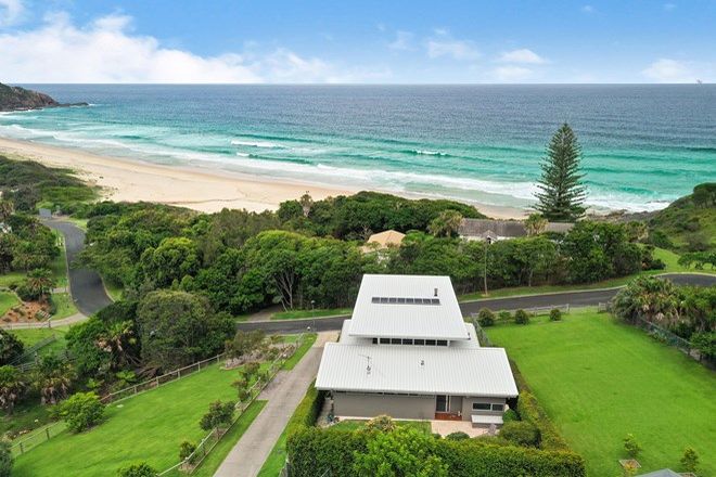 Picture of 111 Newman Avenue, BLUEYS BEACH NSW 2428