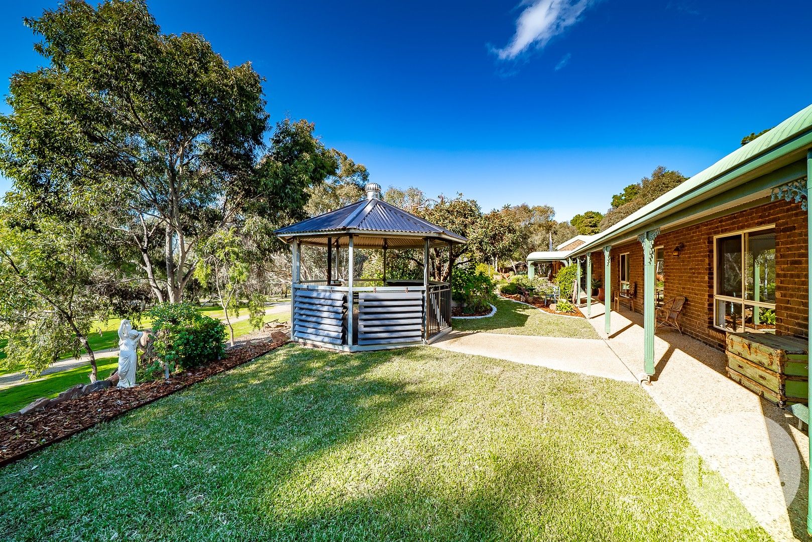 27 Henschke Avenue, San Isidore NSW 2650, Image 0