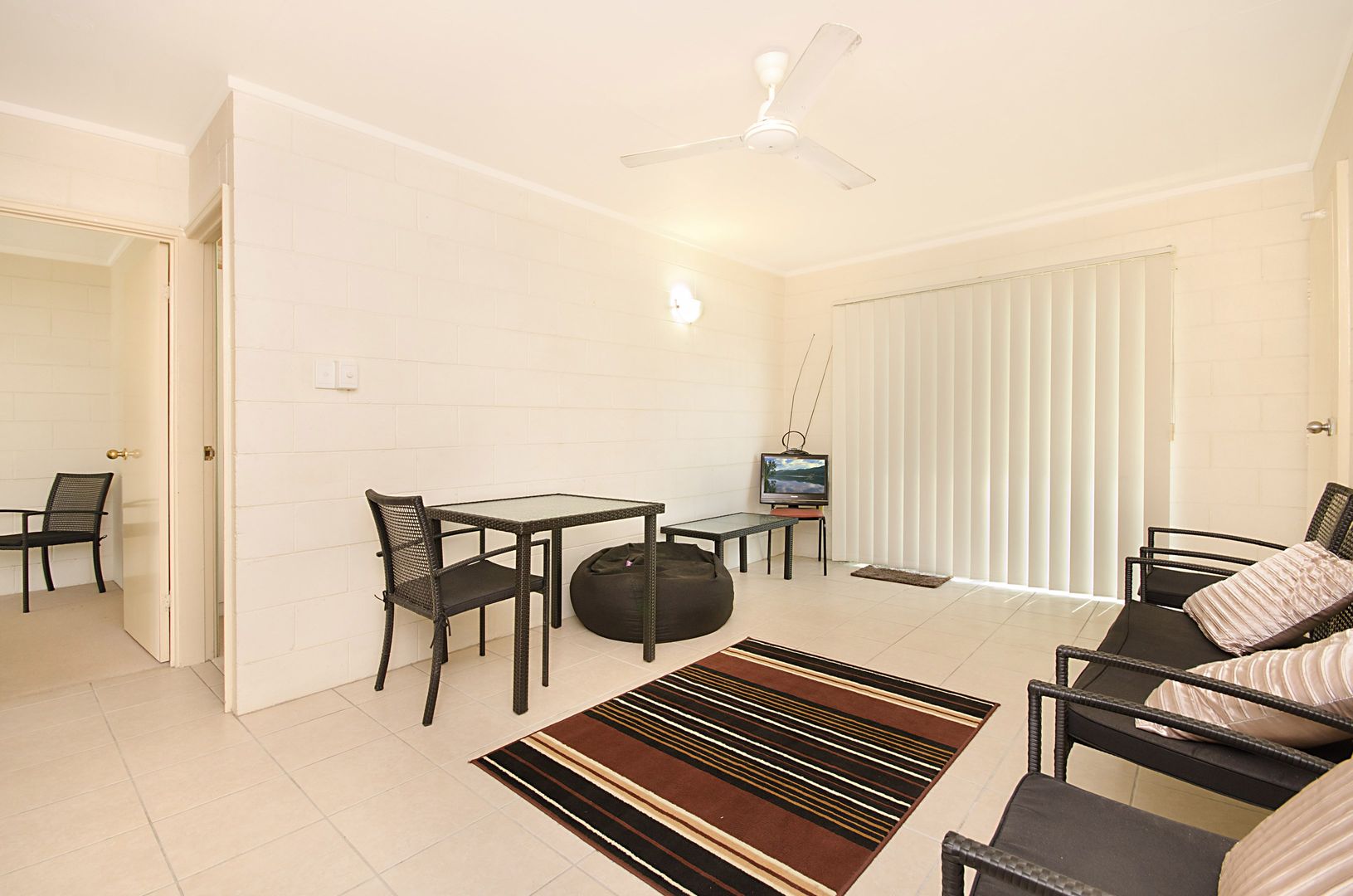 5/15 Maroong Street, Currajong QLD 4812, Image 2