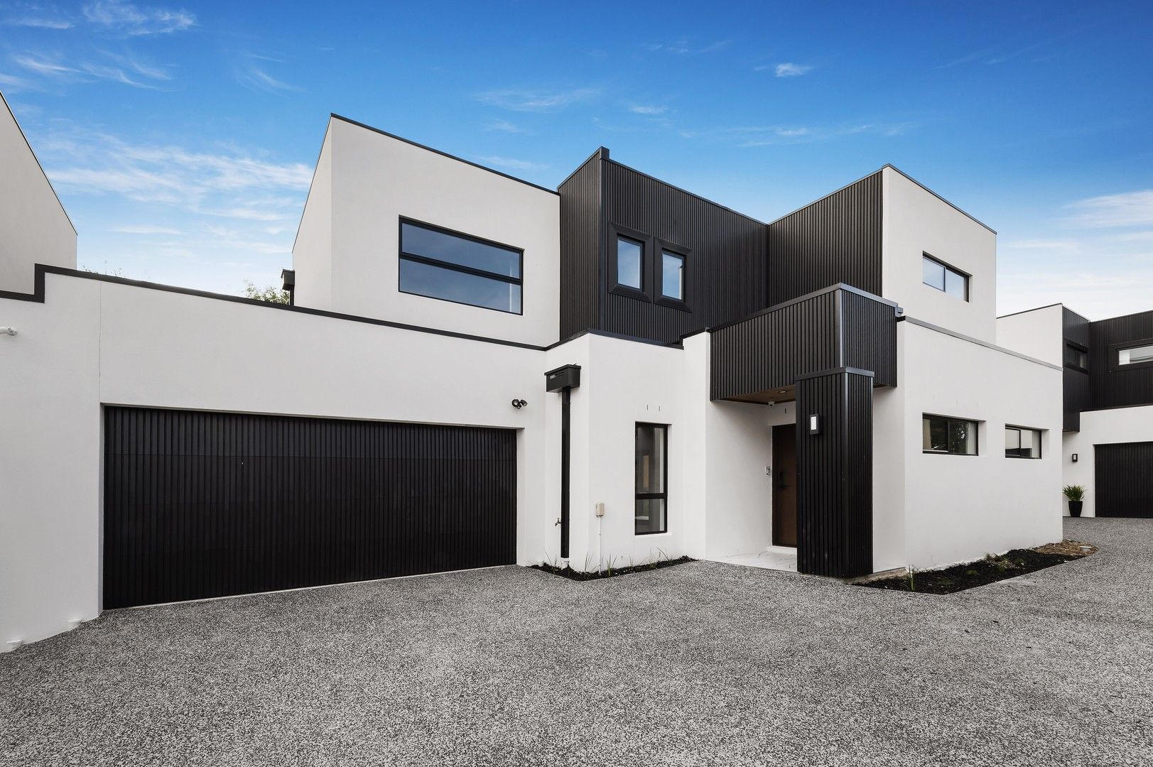 3 bedrooms Townhouse in 2/87 Wantirna Road RINGWOOD VIC, 3134