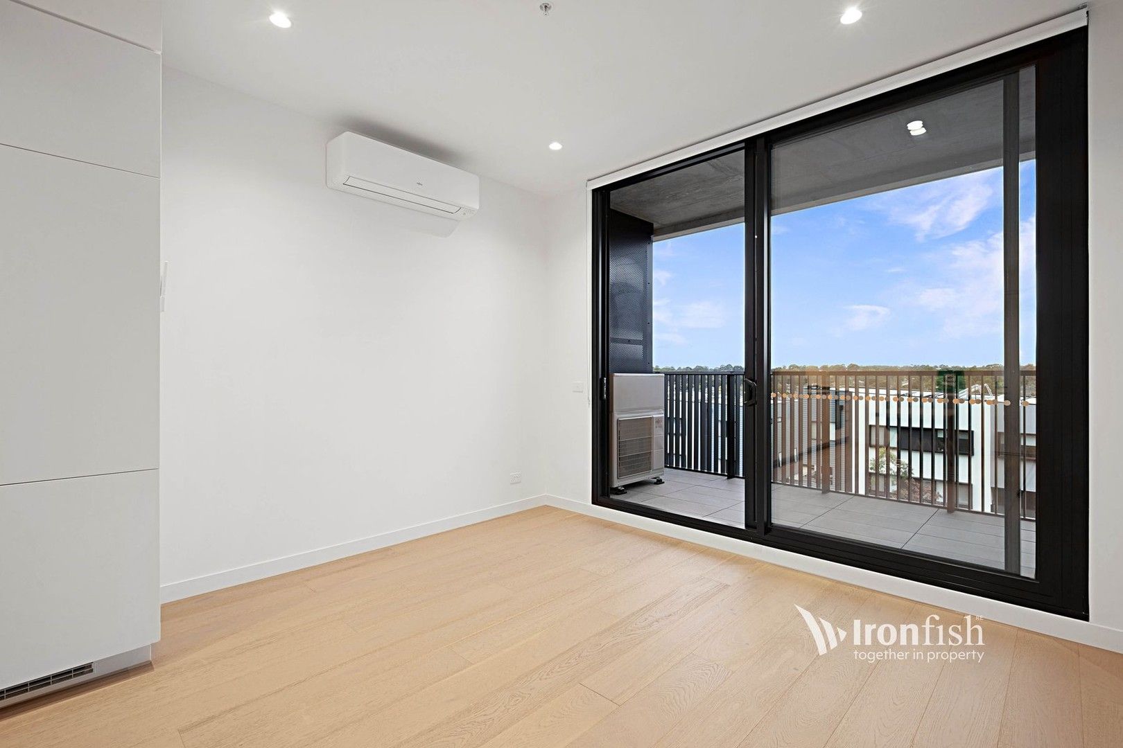 2 bedrooms Apartment / Unit / Flat in 301/15 Foundation Boulevard BURWOOD EAST VIC, 3151