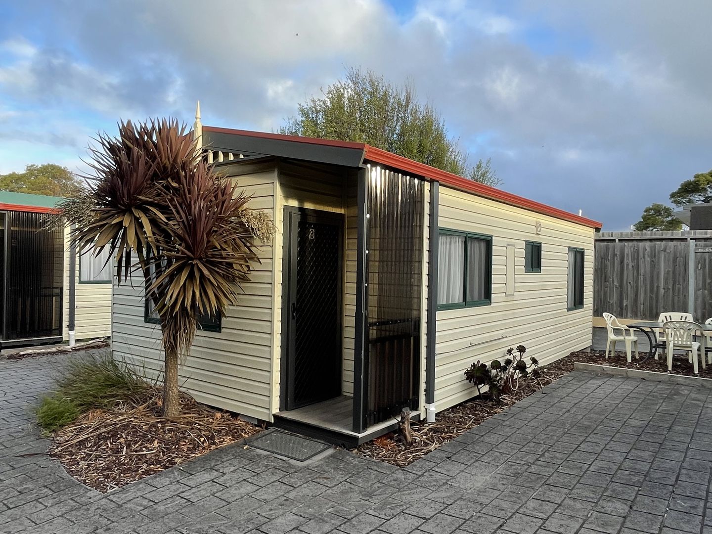 Cabin 3/18 Williams Street, Inverloch VIC 3996 House For Rent 350