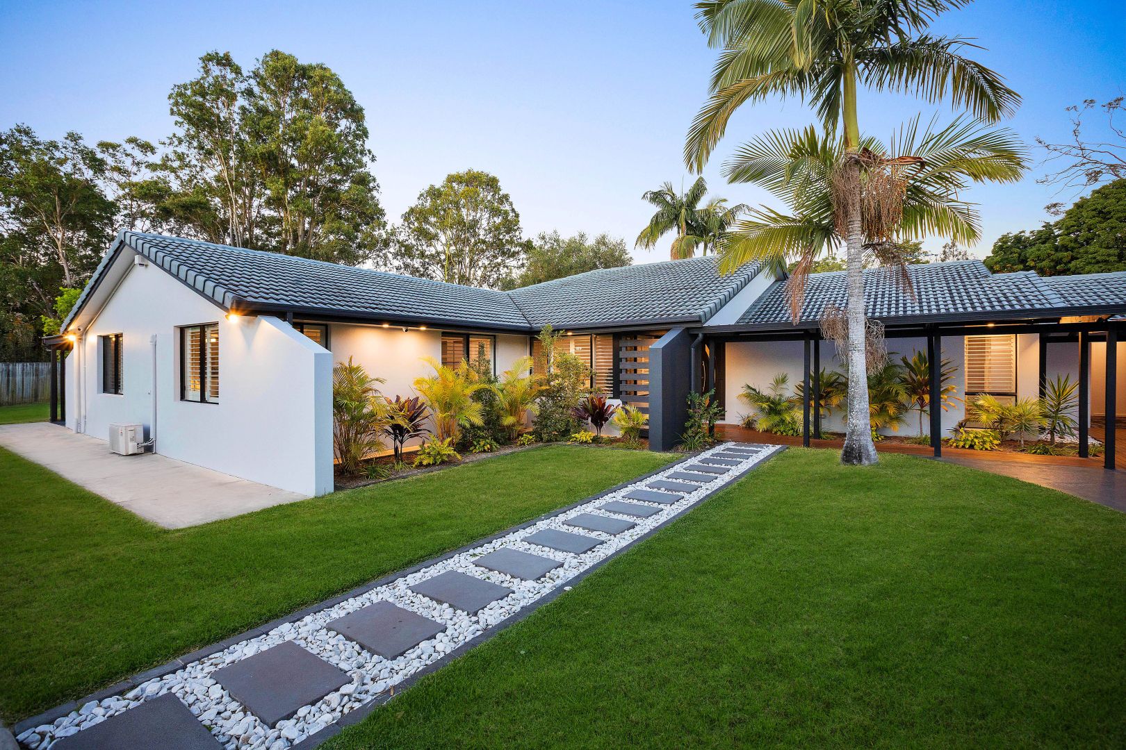 9 Jutland Place, Currumbin Waters QLD 4223, Image 2