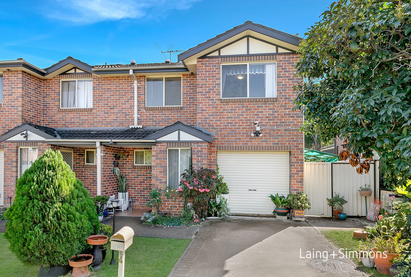 3 bedrooms Townhouse in 4/9-11 O'Brien Street MOUNT DRUITT NSW, 2770