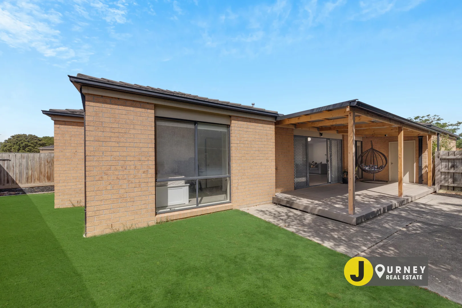 Additional image 16 of 10 Gray Street, Cranbourne North VIC 3977