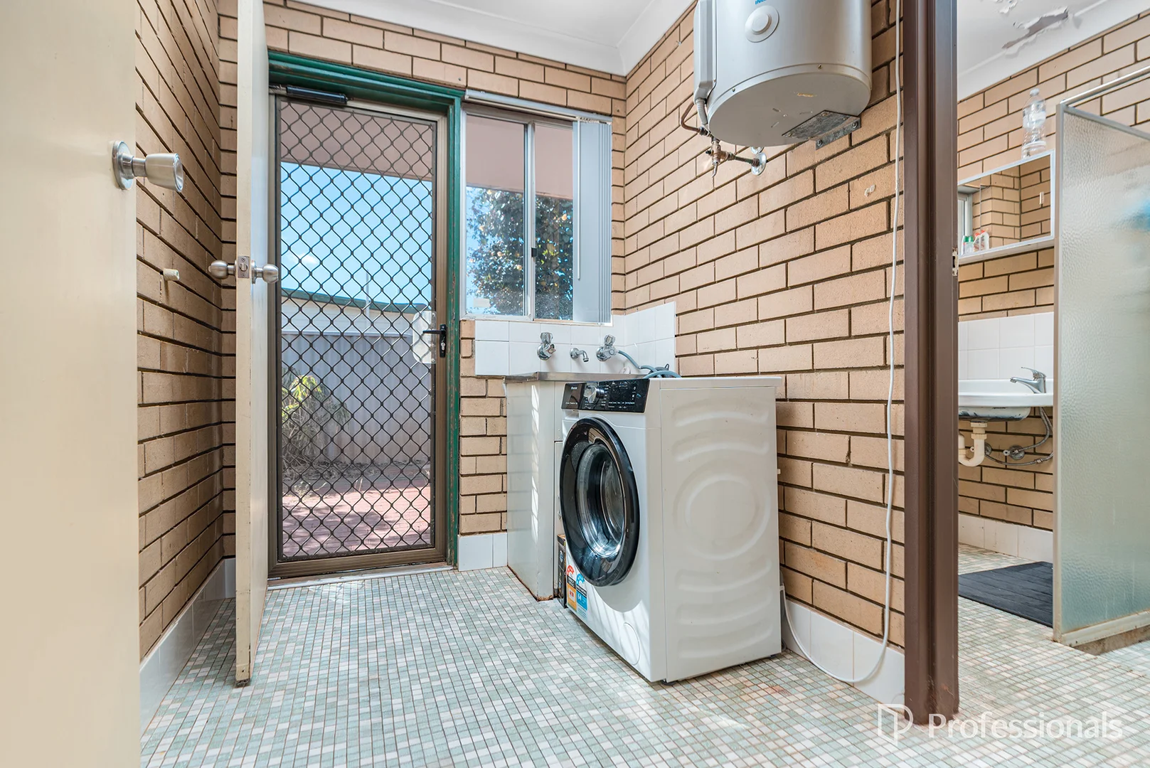 Additional image 9 of 7/270 Fourth Street, Wonthella WA 6530