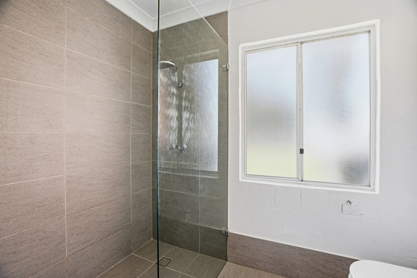 Additional image 8 of 361 Lakedge Avenue, Berkeley Vale NSW 2261