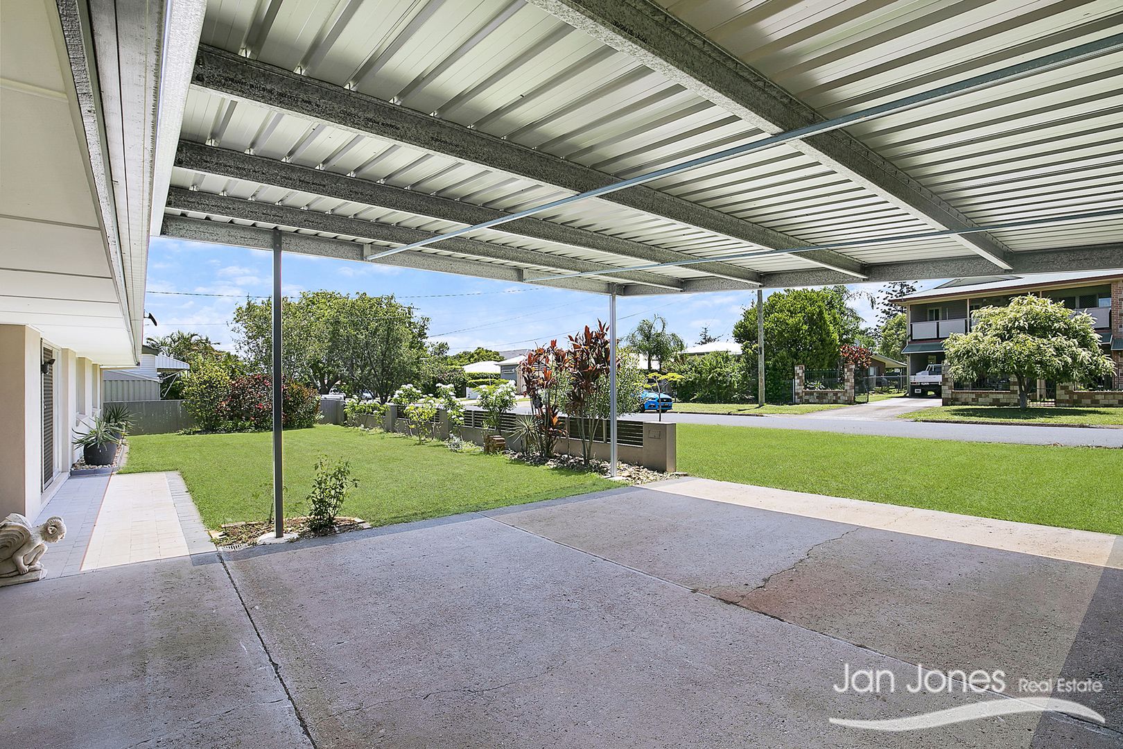 97 Arthur St, Woody Point QLD 4019, Image 2