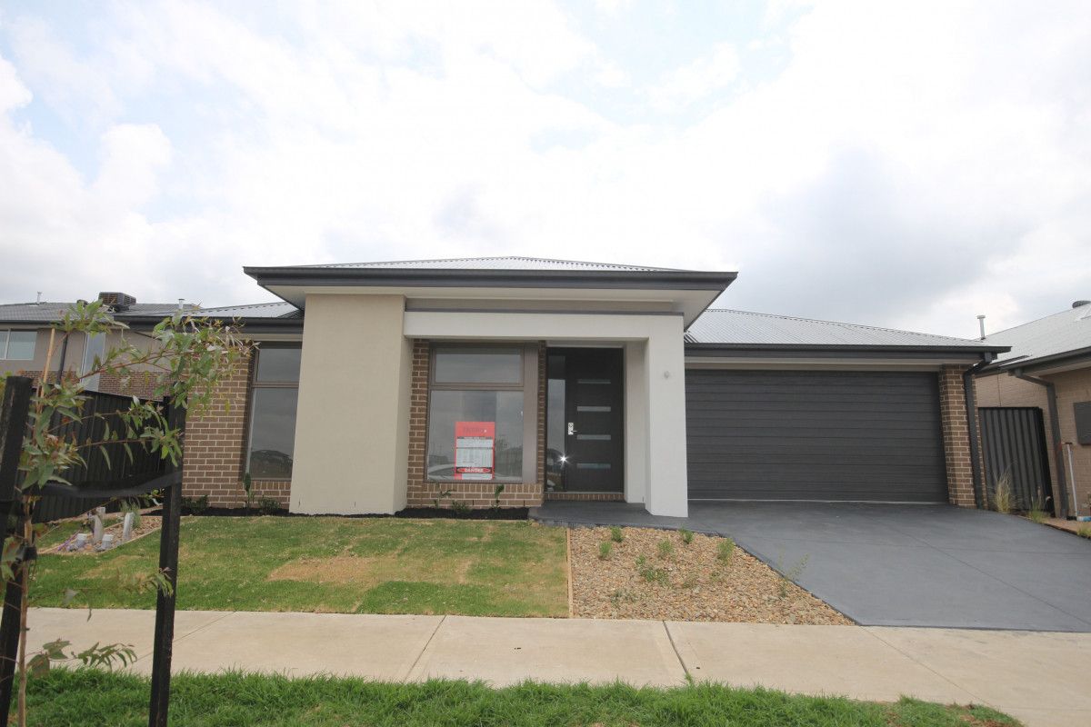 3 Delaware Road Craigieburn Vic 3064 House For Rent