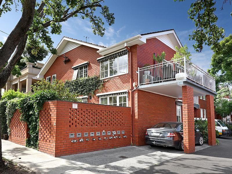 3 bedrooms Apartment / Unit / Flat in 3/26 Springfield Avenue TOORAK VIC, 3142