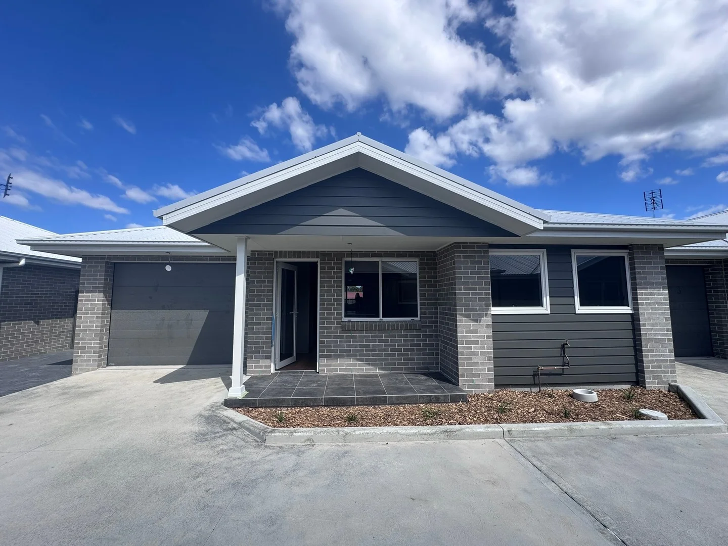 Primary image of 2/13 Emerson Street, Beresfield NSW 2322