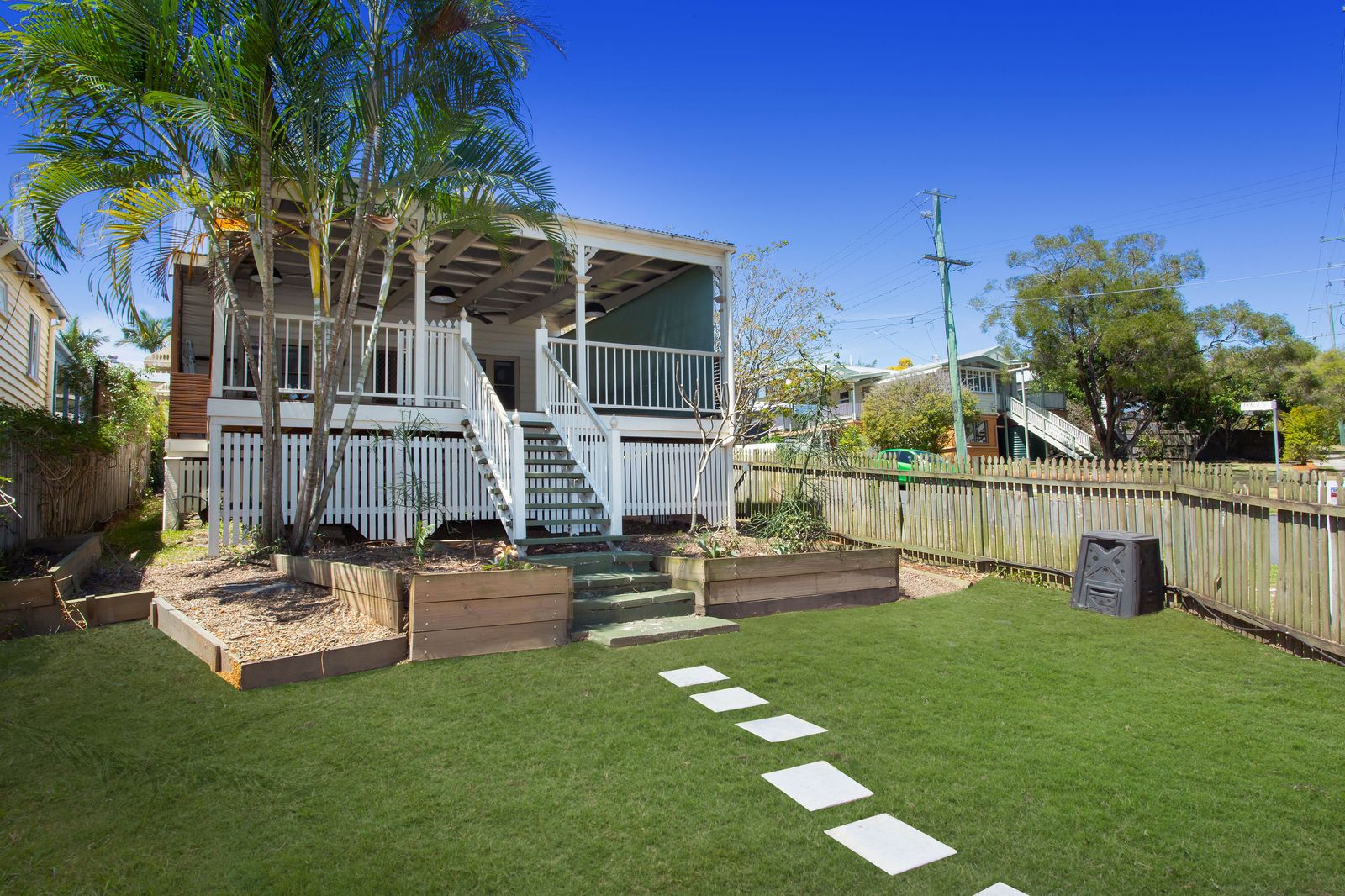 4 bedrooms House in 89 Ferguson Road CAMP HILL QLD, 4152