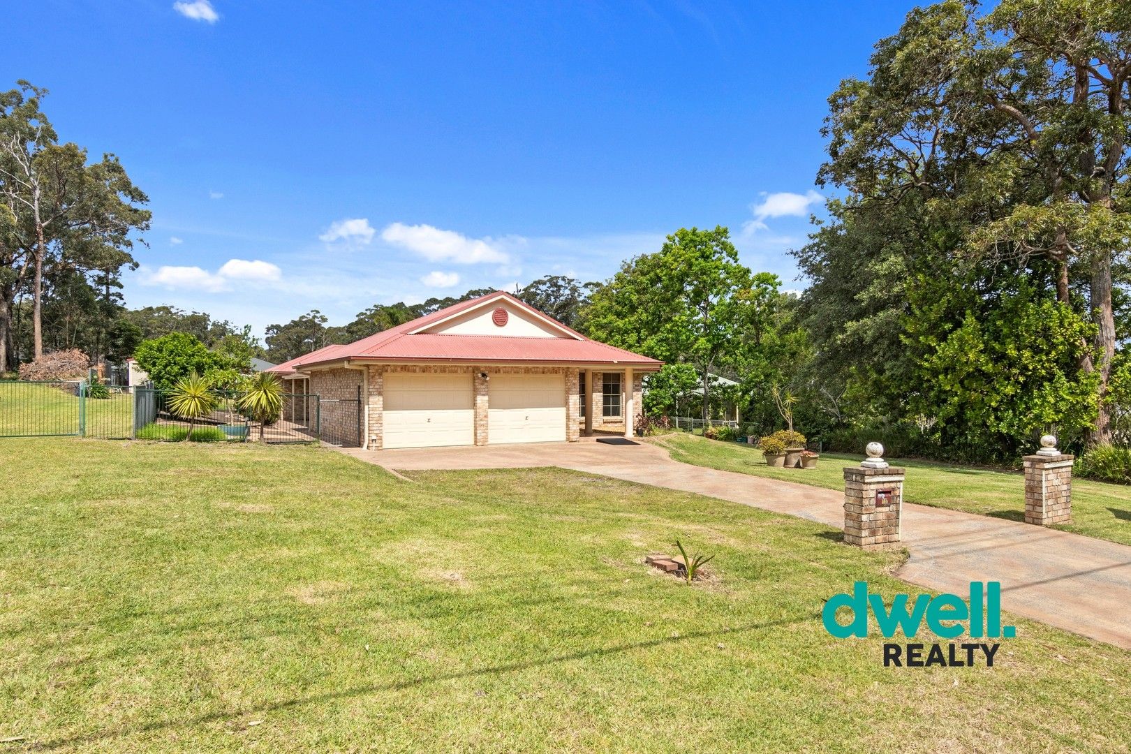 5 bedrooms House in 16C THE BASIN ROAD ST GEORGES BASIN NSW, 2540