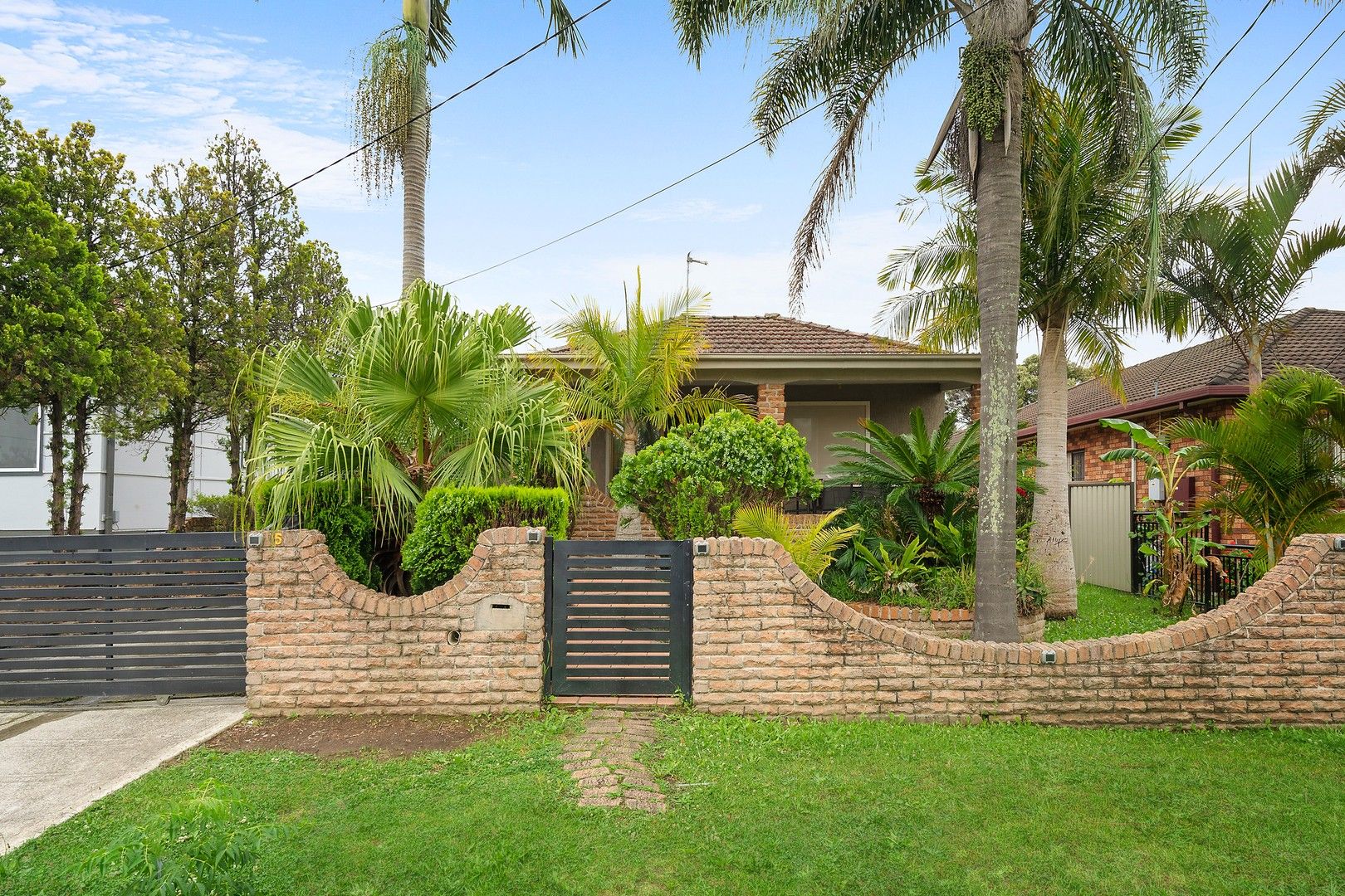 5 Old Kent Road, Greenacre NSW 2190, Image 0