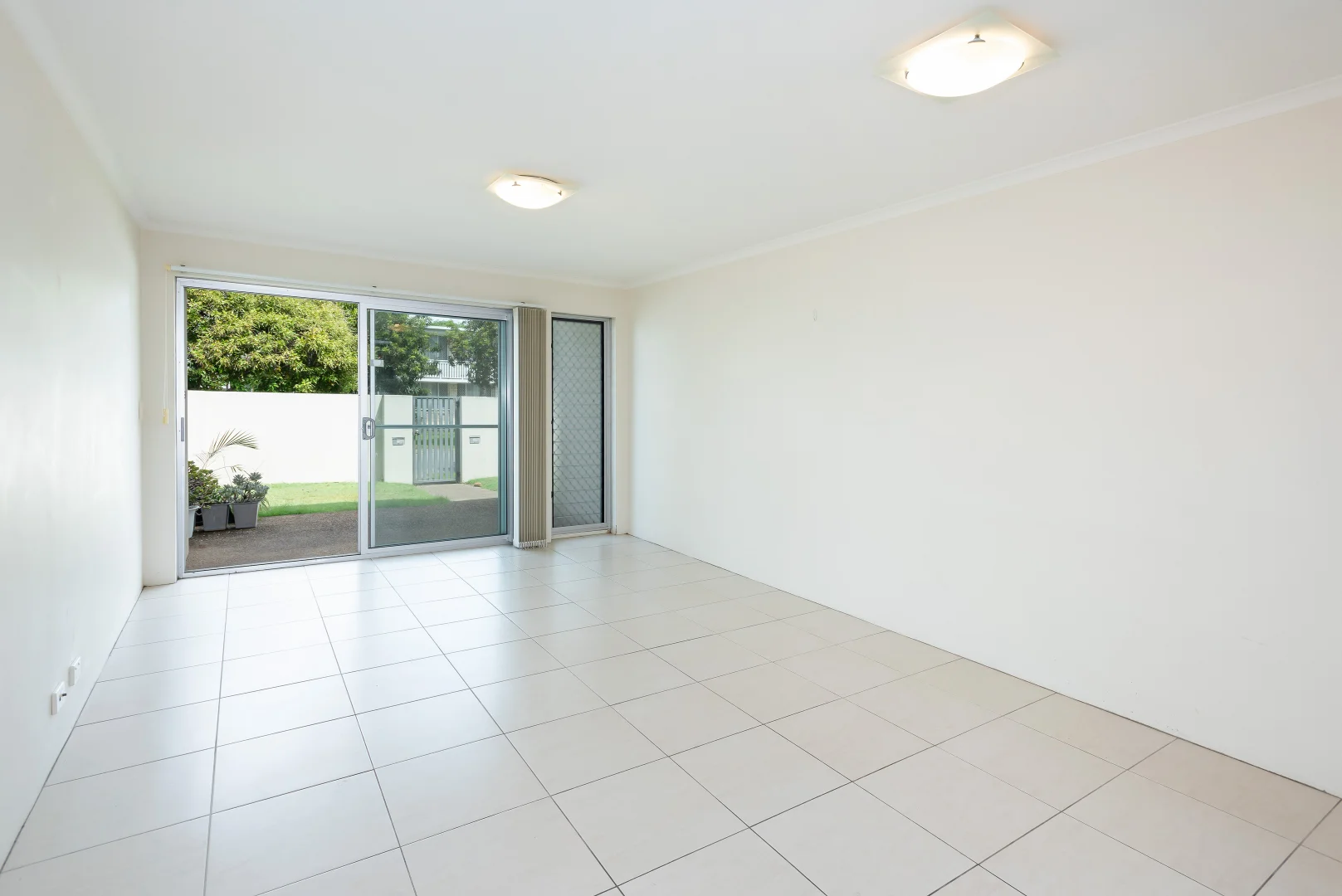 Additional image 8 of 2/27 Mallard Avenue, Paradise Point QLD 4216