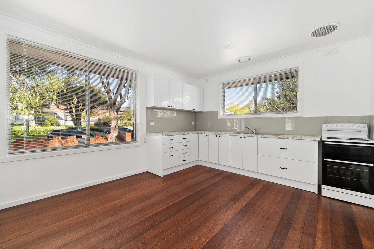 2 bedrooms Apartment / Unit / Flat in 1/17 Lewis Street FRANKSTON VIC, 3199