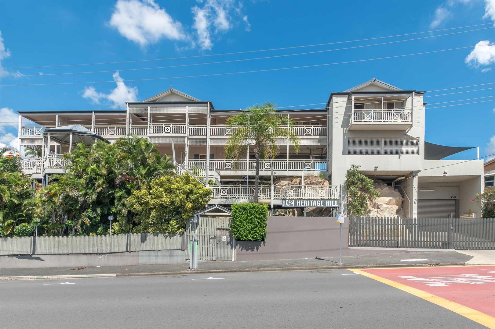 16/142 St Pauls Terrace, Spring Hill QLD 4000, Image 2