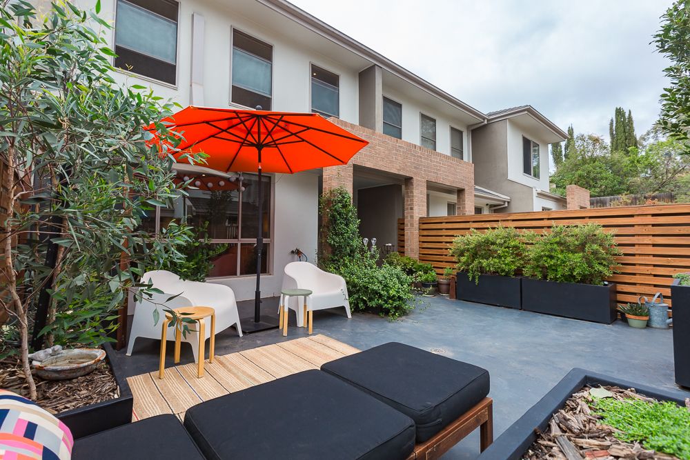 2 bedrooms Townhouse in Unit 7/102 Eggleston Cres CHIFLEY ACT, 2606