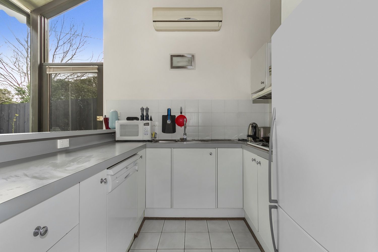 1/131 Prospect Hill Road, Canterbury VIC 3126, Image 2