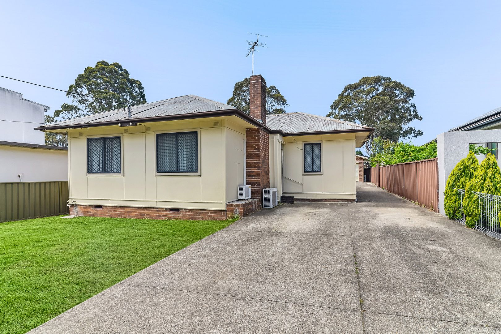 17 Ferndell Street, Chester Hill NSW 2162, Image 1