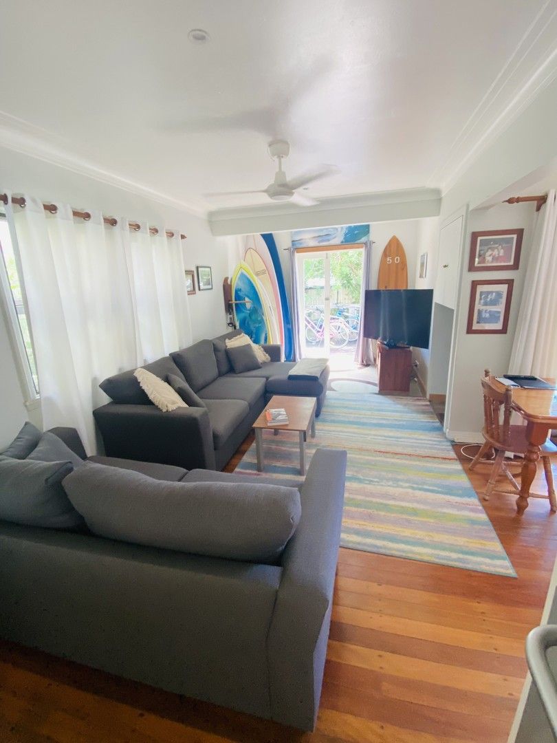 48 Dolphin Avenue, Mermaid Beach QLD 4218, Image 0