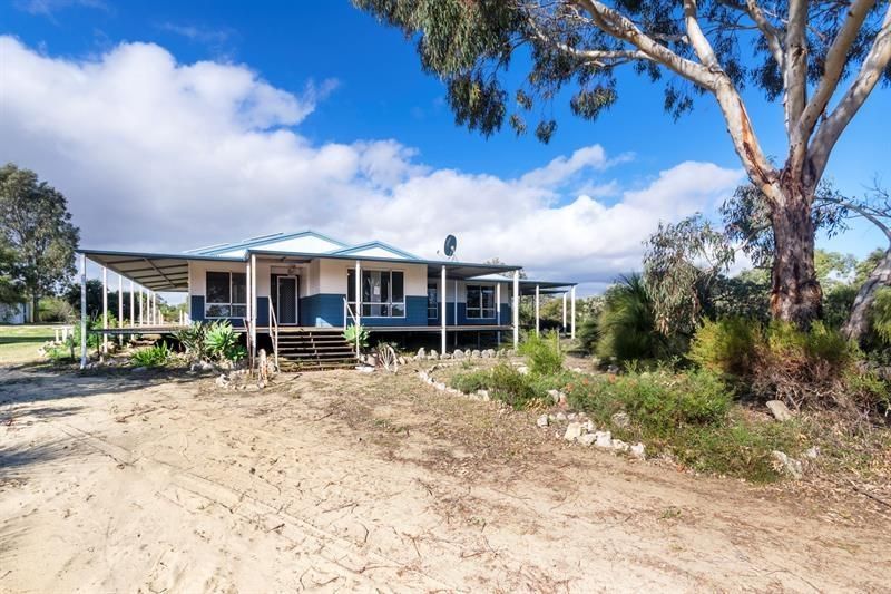 94 WILDFLOWER WAY, Karakin WA 6044, Image 0