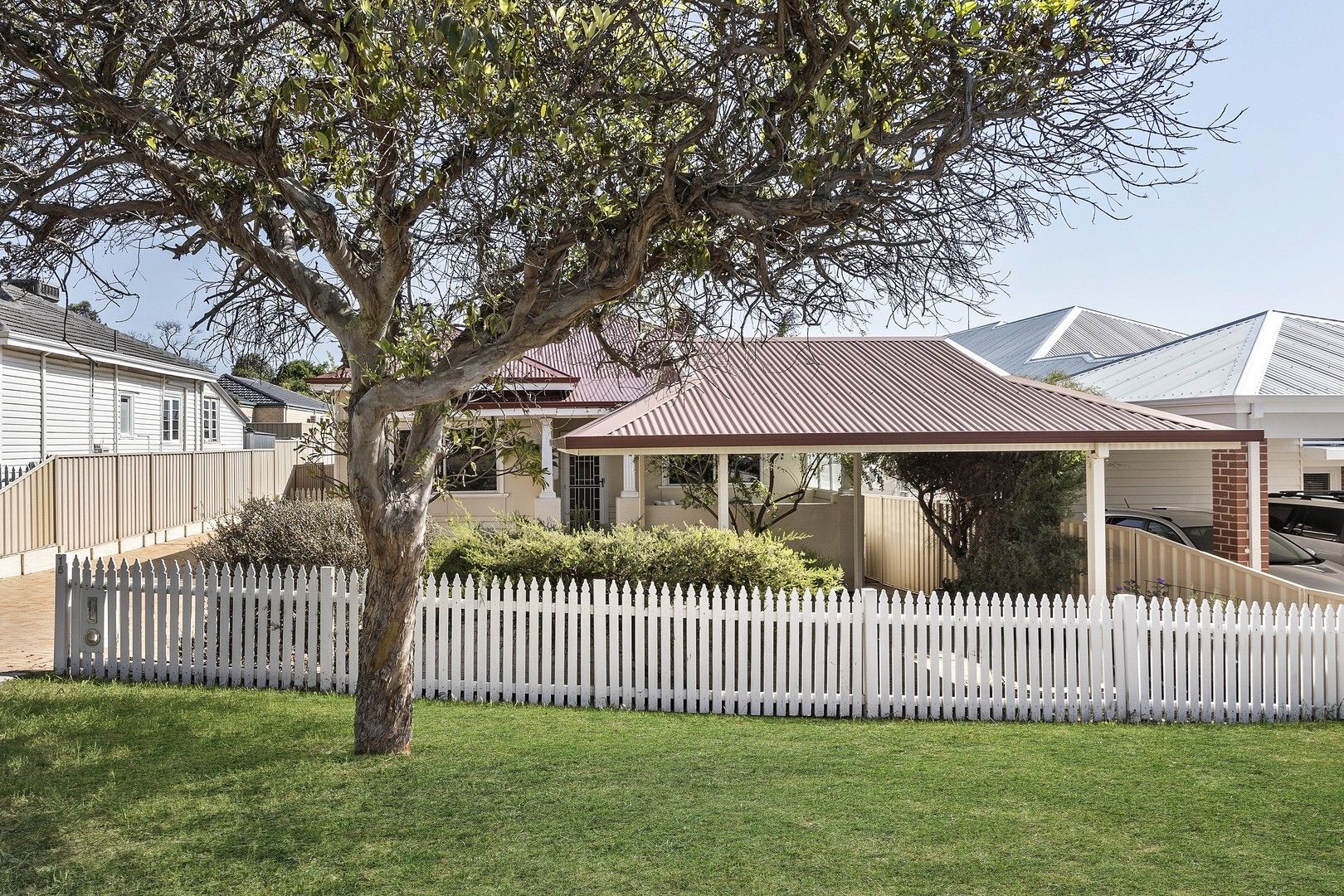 3 bedrooms House in 15 Toowong Street BAYSWATER WA, 6053