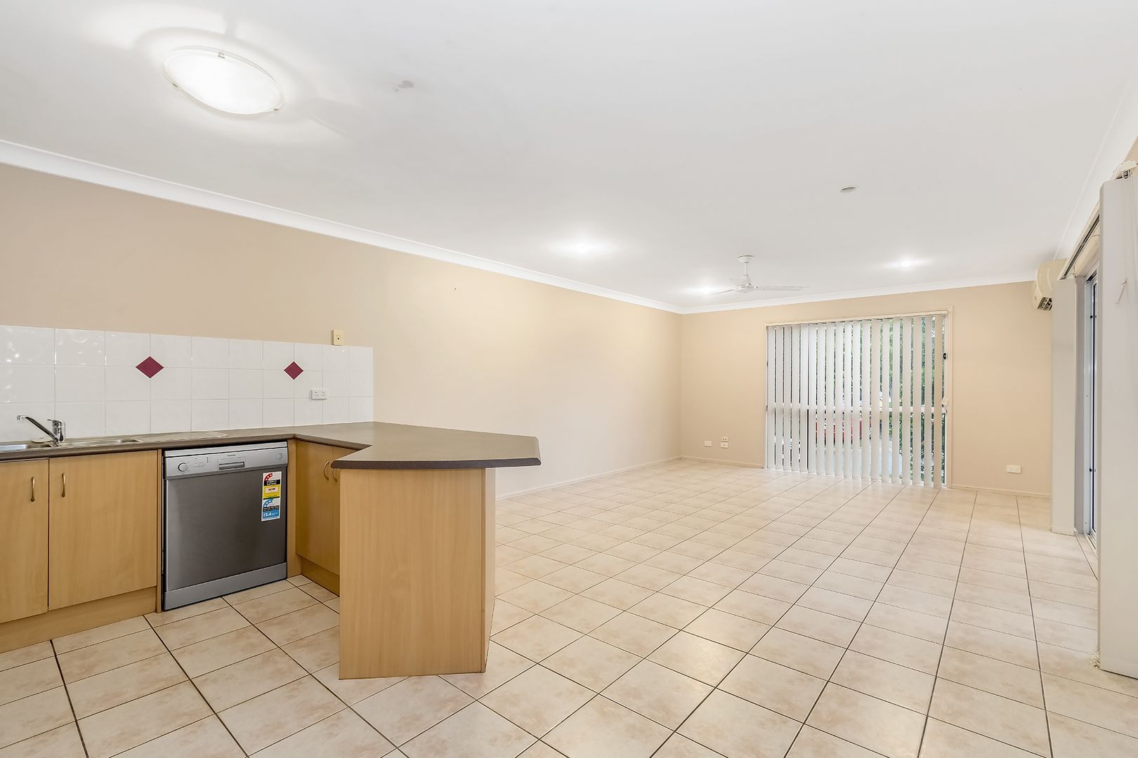 1/5 Bluetail Crescent, Upper Coomera QLD 4209, Image 2