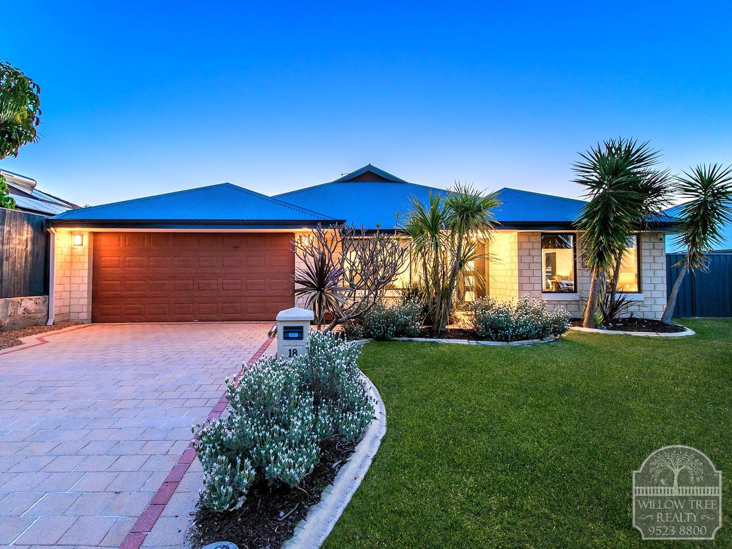 4 bedrooms House in 18 Ficifolia Brace BALDIVIS WA, 6171
