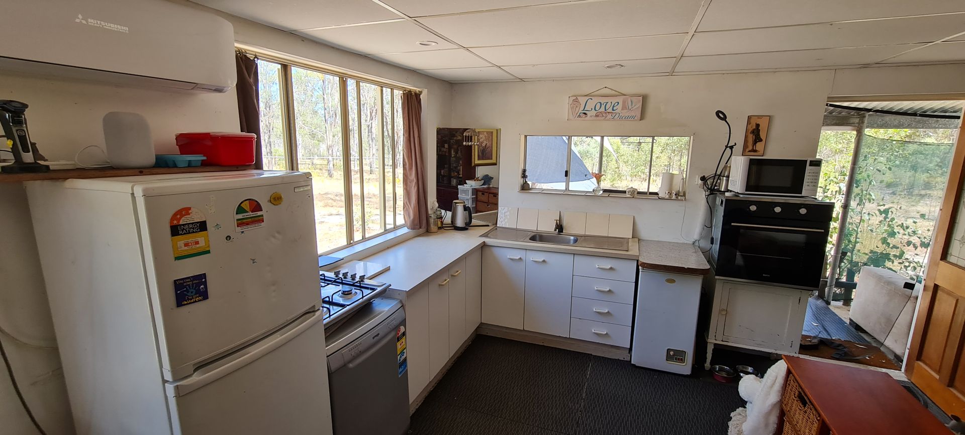 298 Bowman road, Blackbutt QLD 4314, Image 2