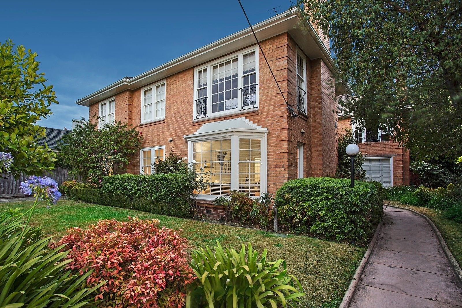 3 bedrooms Apartment / Unit / Flat in 4/11 Denham Place TOORAK VIC, 3142