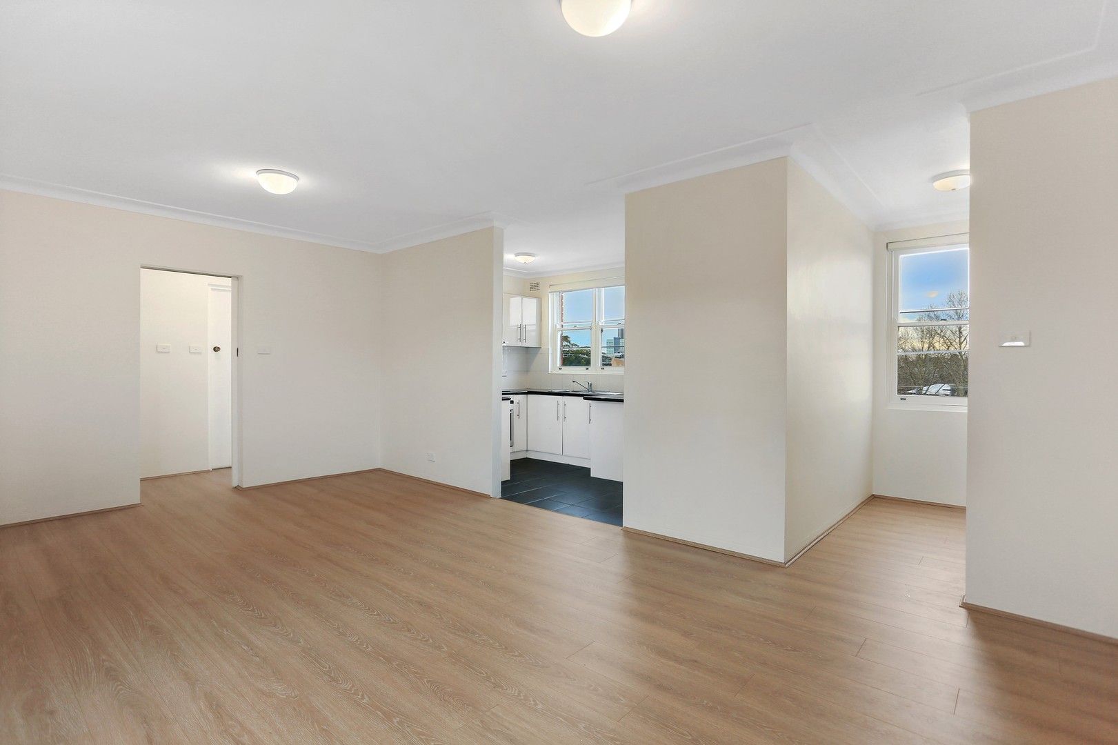 2 bedrooms Apartment / Unit / Flat in 18/116 Victoria Ave CHATSWOOD NSW, 2067
