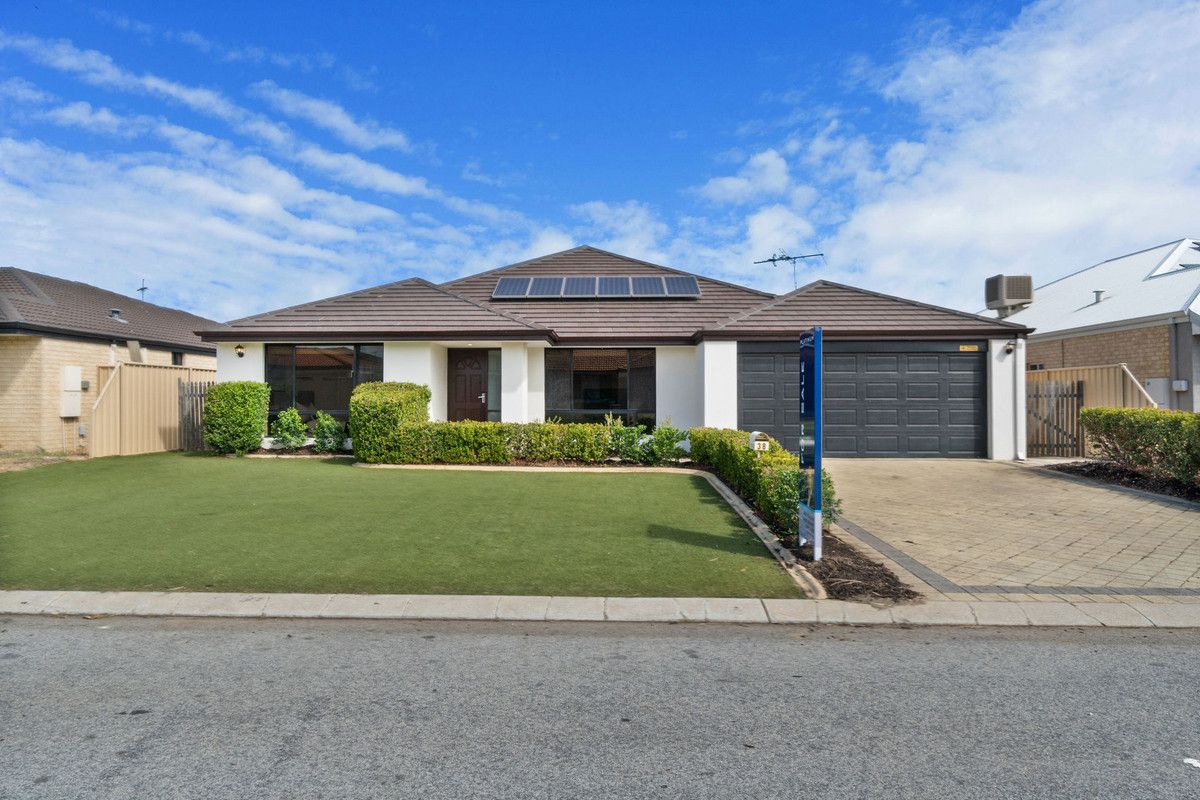 4 bedrooms House in 38 Giglia Drive SINAGRA WA, 6065