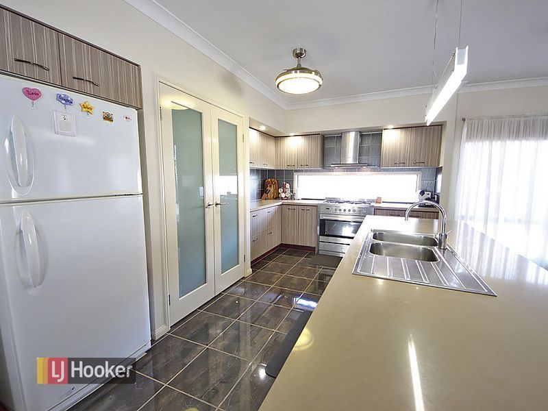 13 Apache Street, Dakabin QLD 4503, Image 2