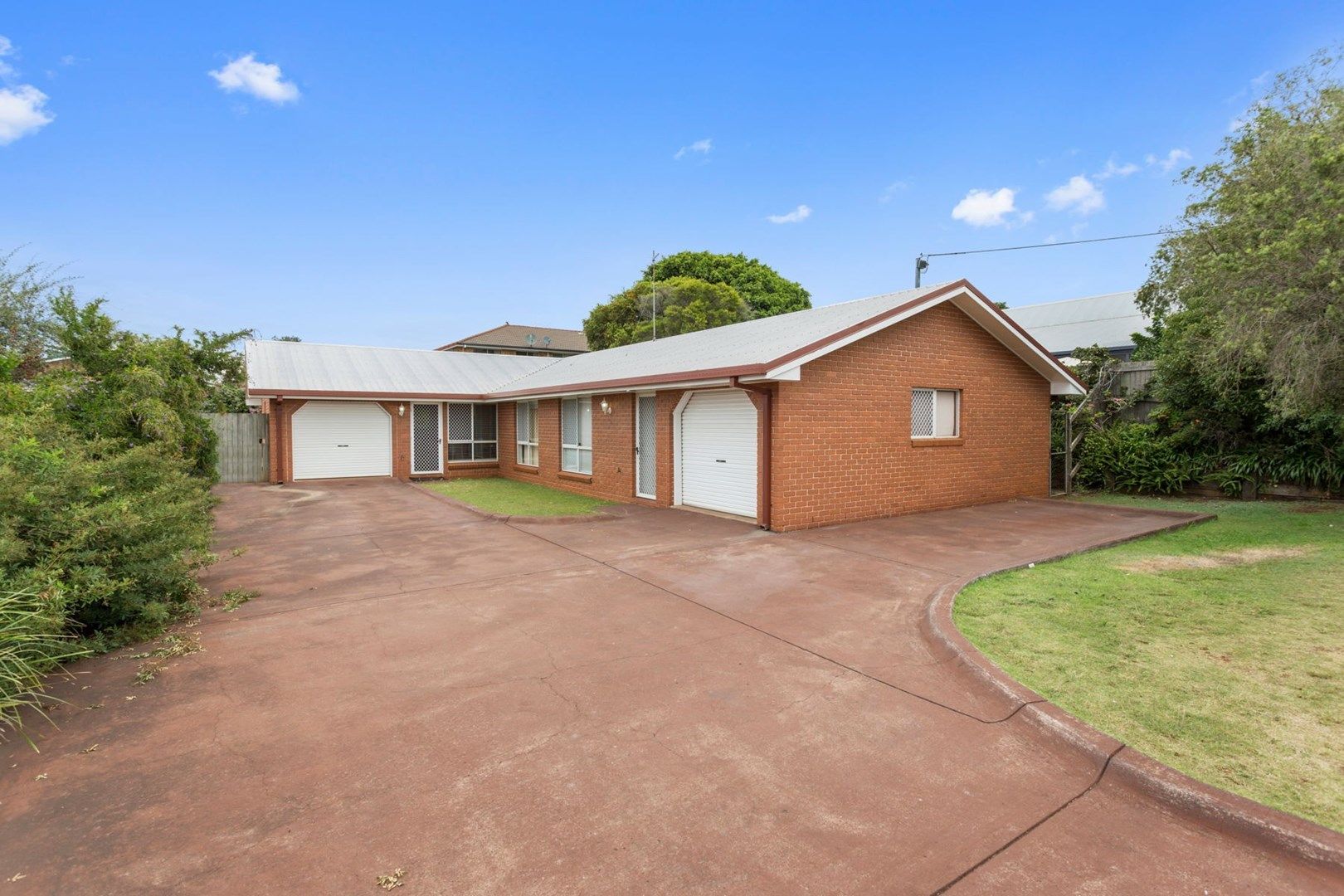 330 Spring Street, Kearneys Spring QLD 4350, Image 1