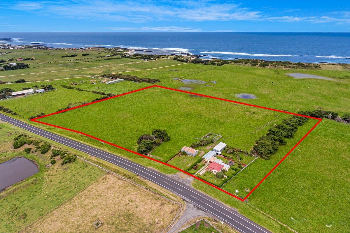3 bedrooms Rural in 2681 Princes Highway PORT FAIRY VIC, 3284