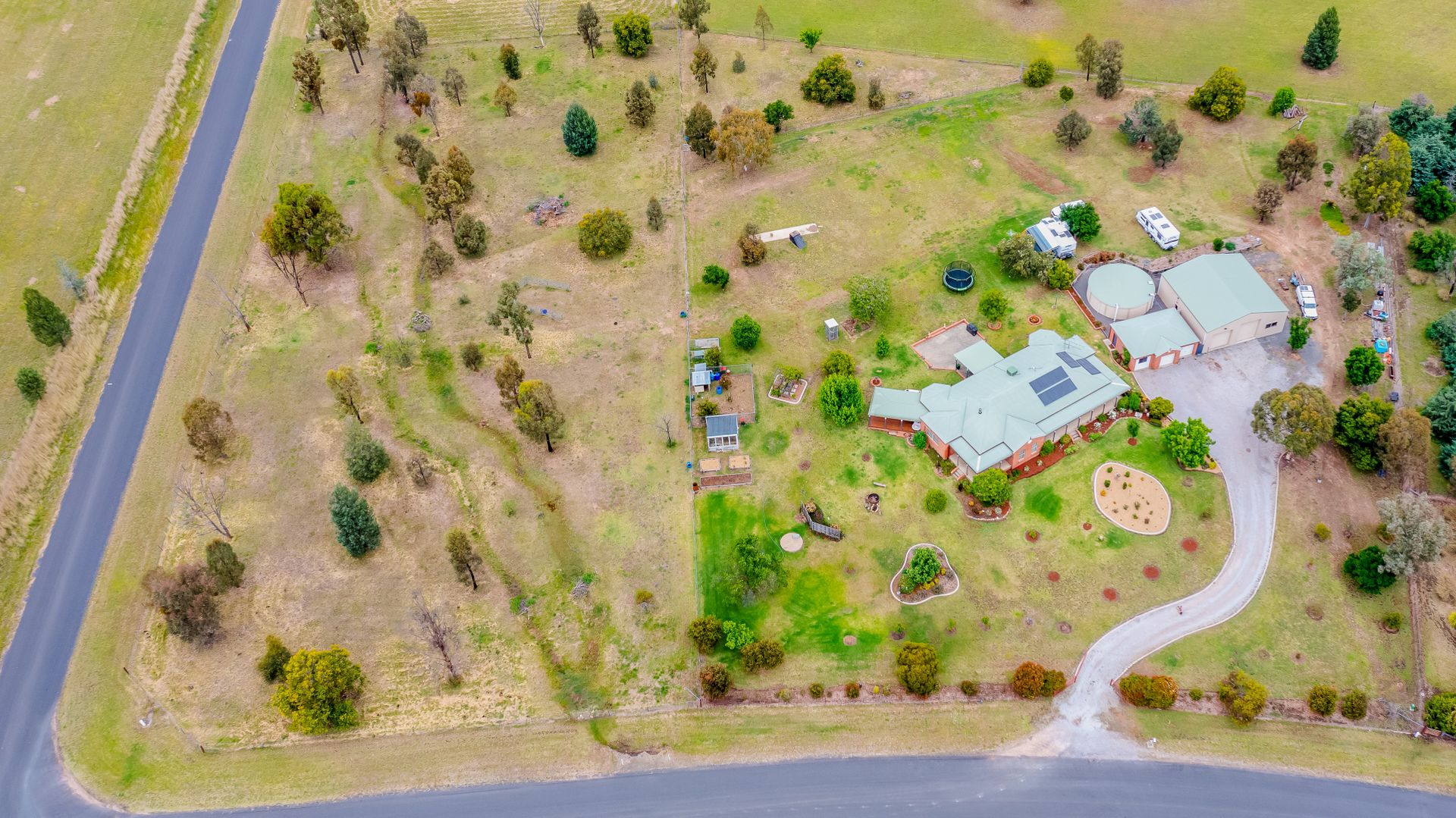 11 Yallambi Road, Tamworth NSW 2340, Image 2