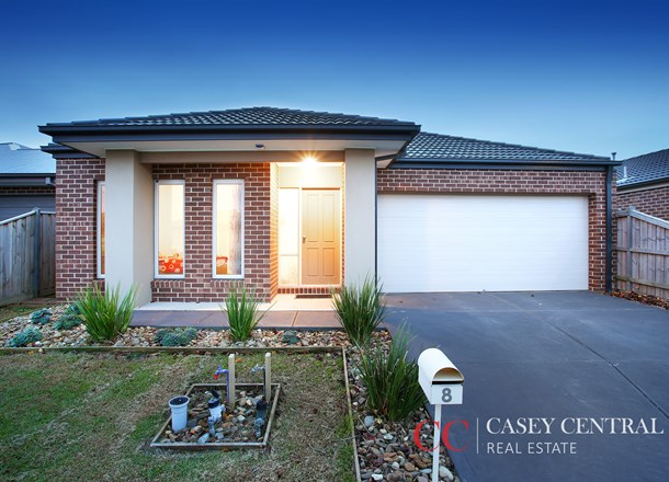 8 Campaspe Street, Clyde North VIC 3978