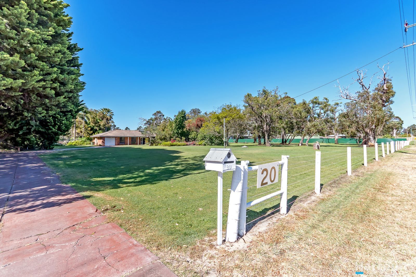 20 Neaves Road, Mariginiup WA 6078, Image 1